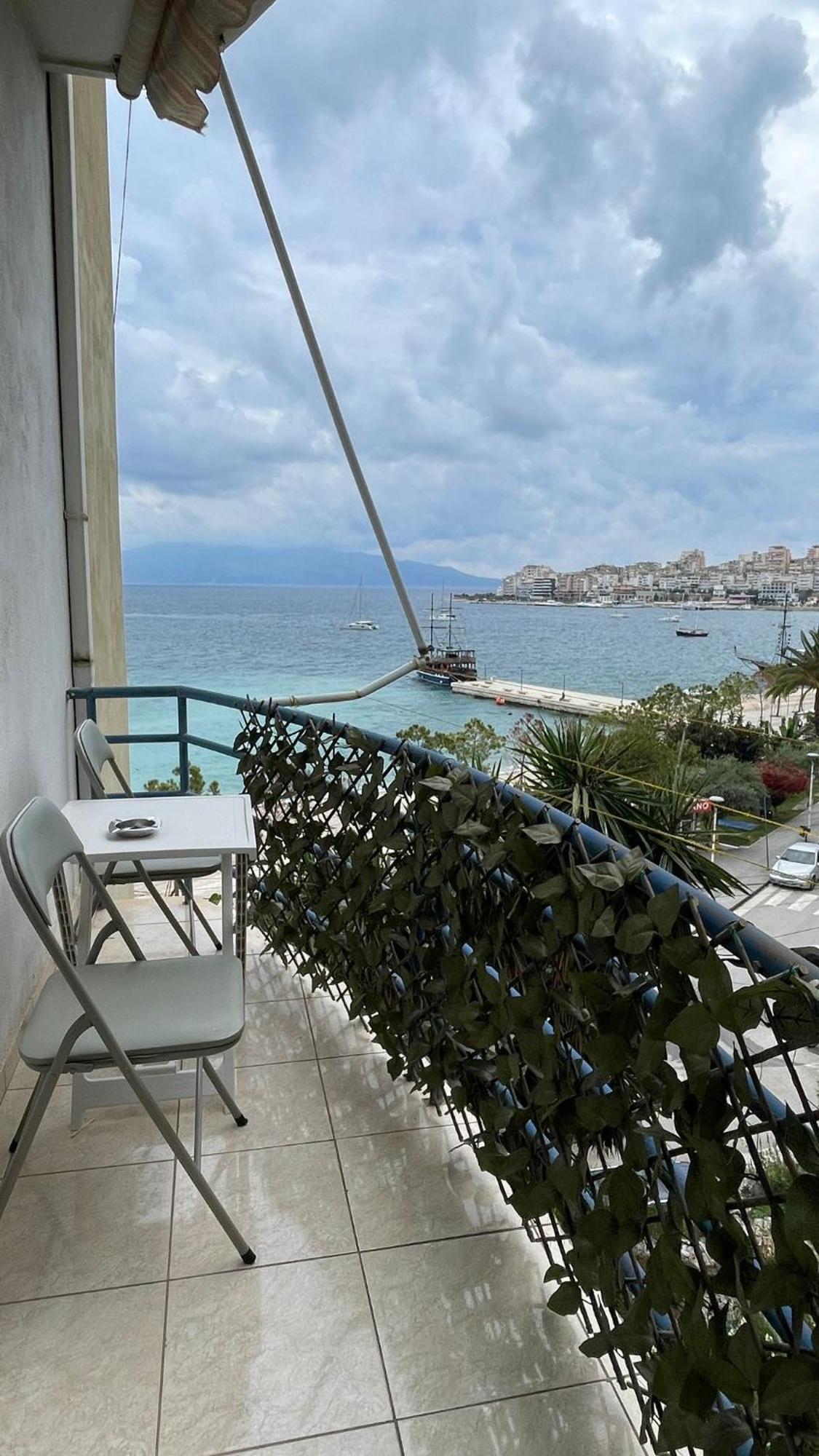 Sea Breeze Apartment Saranda Kültér fotó
