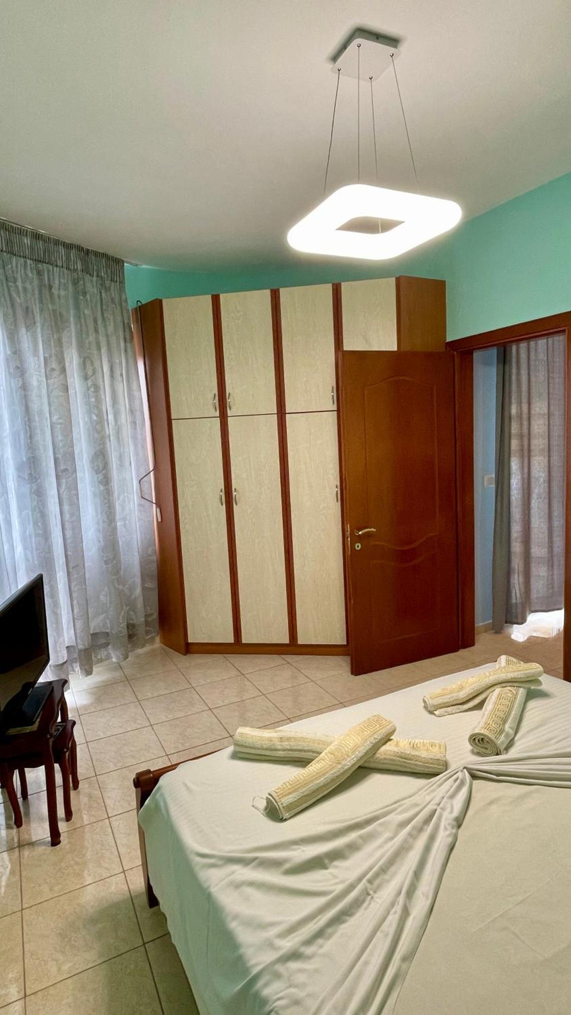 Sea Breeze Apartment Saranda Kültér fotó